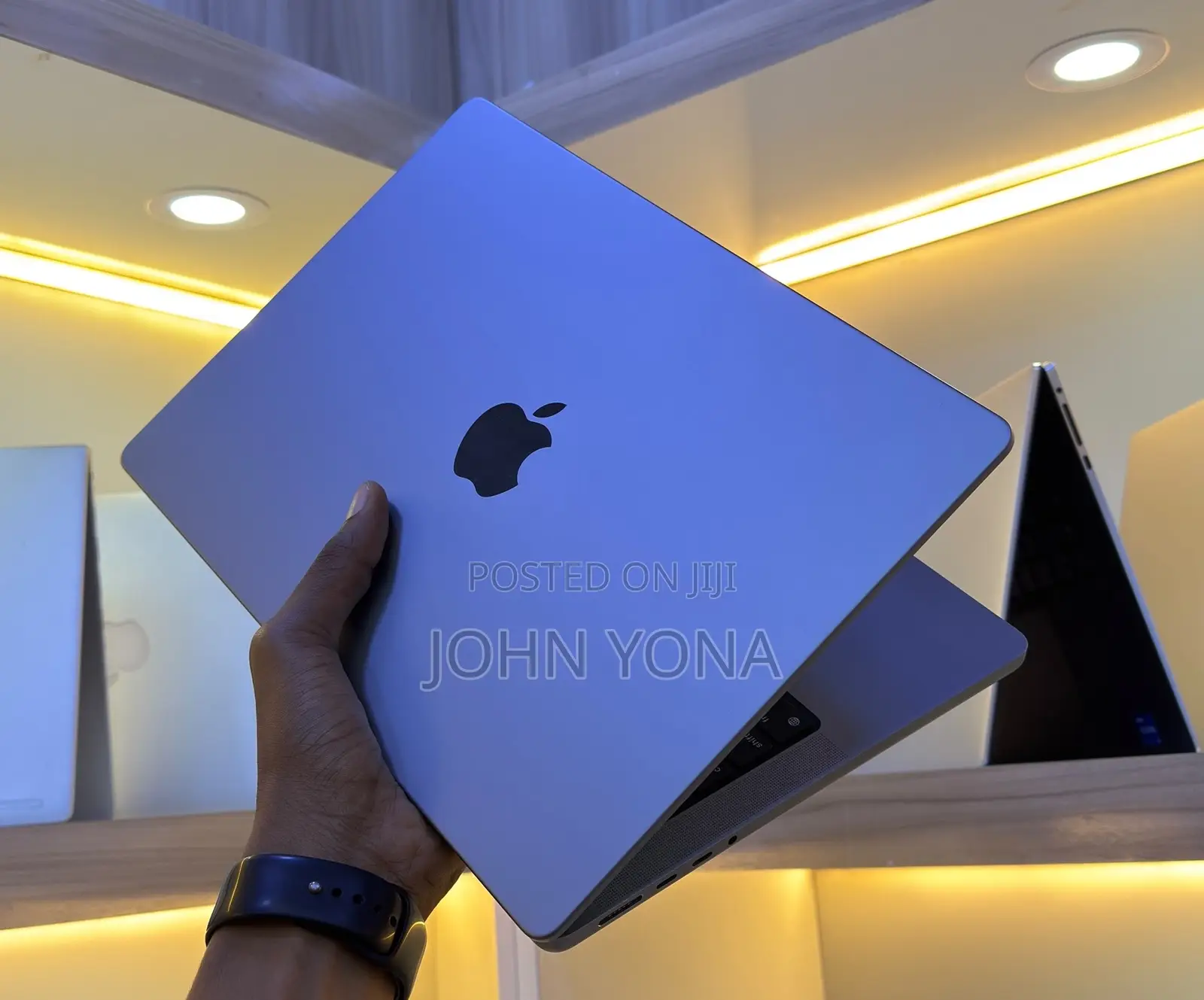 Laptop Apple MacBook Pro 2021 M1 16GB Apple M1 Pro SSD 512GB