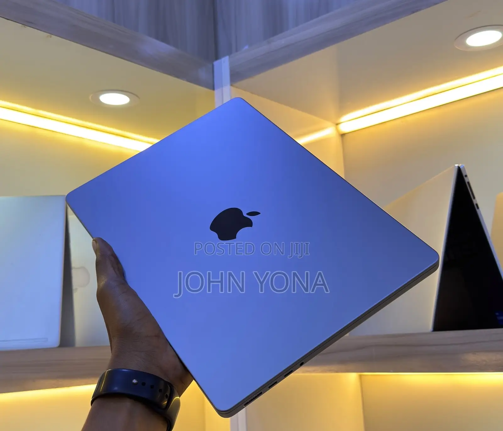 Laptop Apple MacBook Pro 2021 M1 16GB Apple M1 Pro SSD 512GB