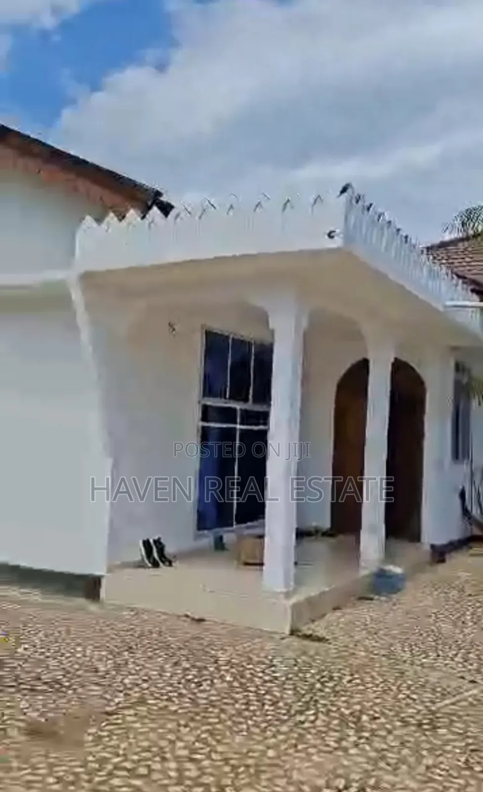 3bdrm House in Mjini for rent