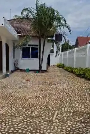 3bdrm House in Mjini for rent