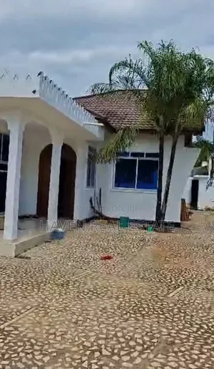 3bdrm House in Mjini for rent