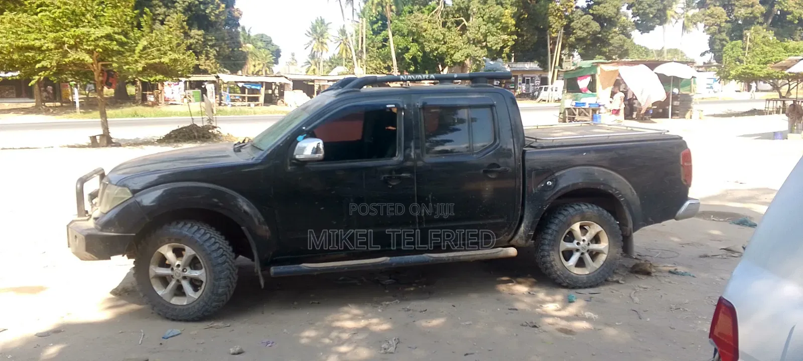 Nissan Navara 2013 Black