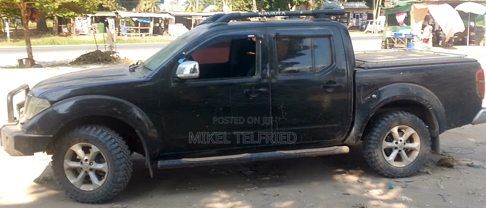 Nissan Navara 2013 Black