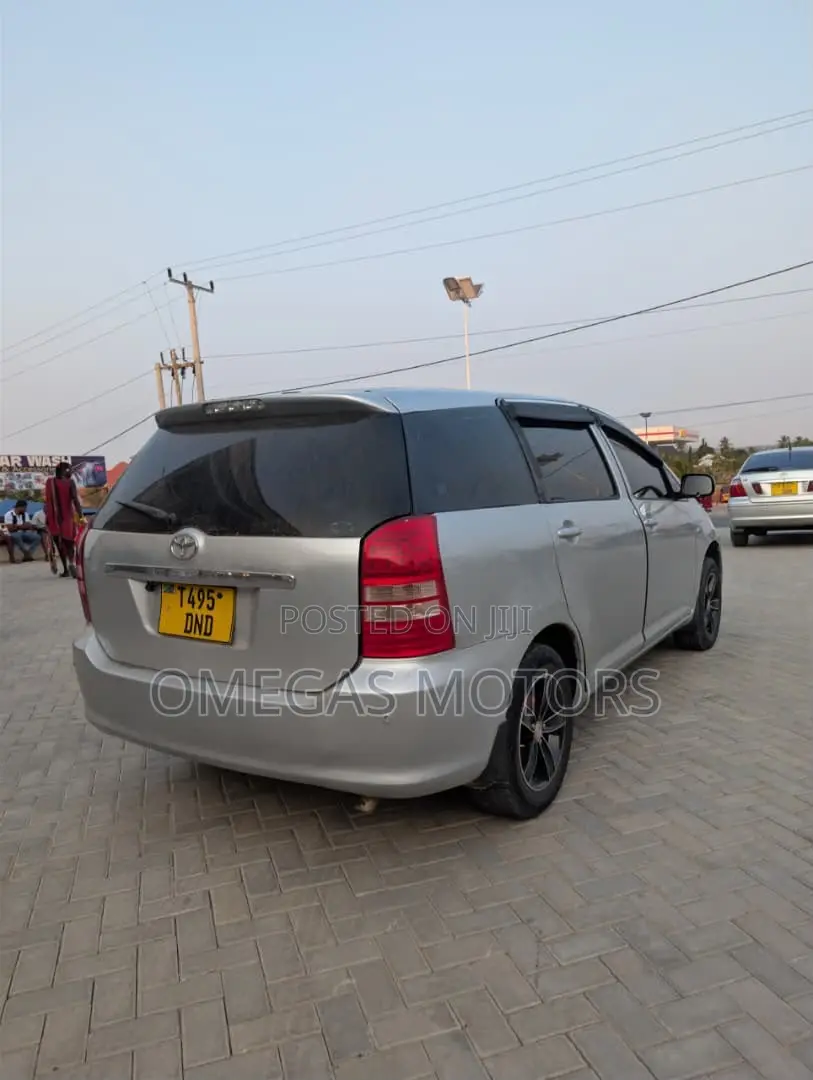Toyota Wish 2004 White