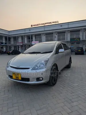 Toyota Wish 2004 White