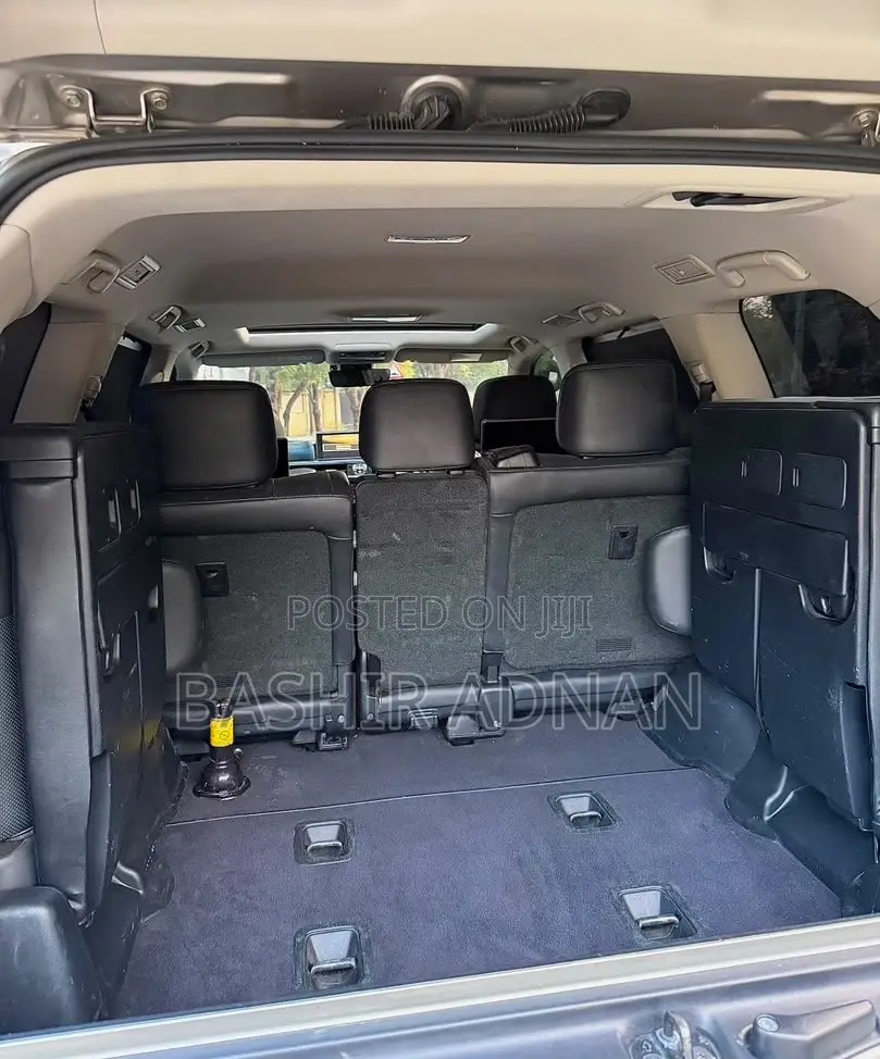 Lexus LX 570 AWD 2019 Gray
