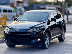 Toyota Harrier 2.0 2015 Black