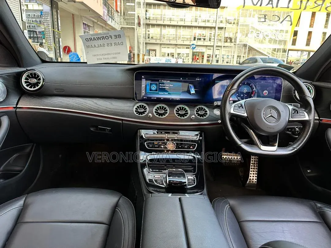Mercedes-Benz E-Class 2022 White