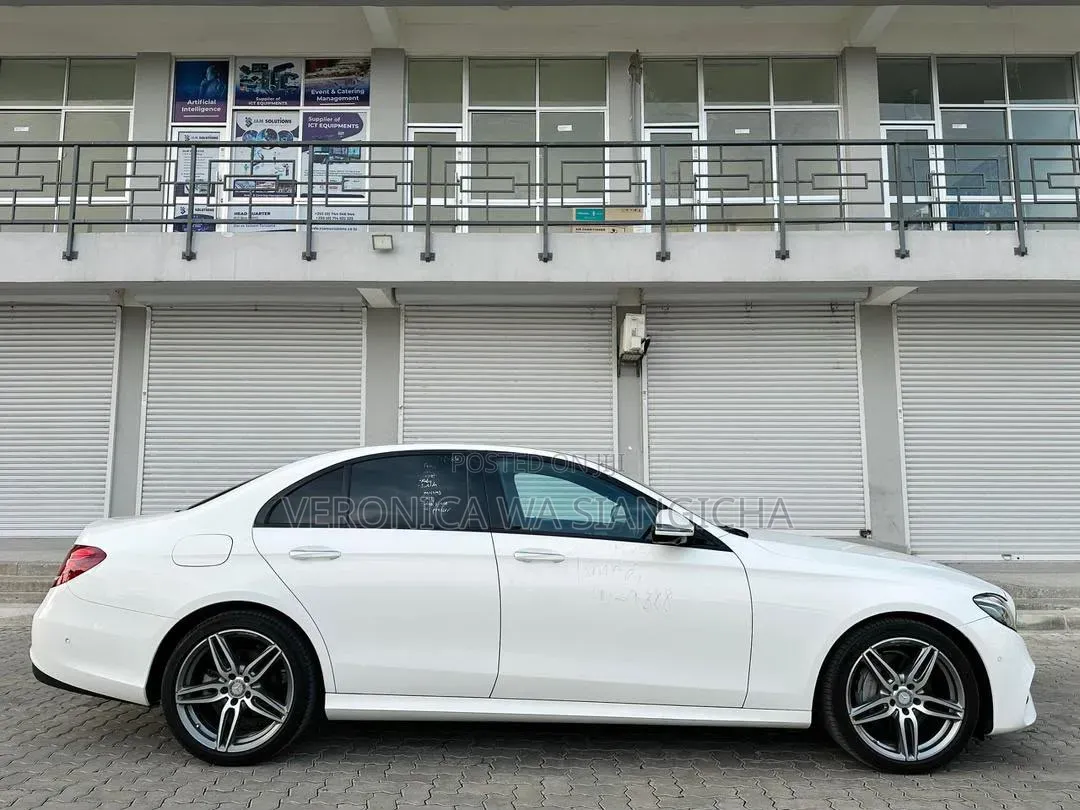 Mercedes-Benz E-Class 2022 White