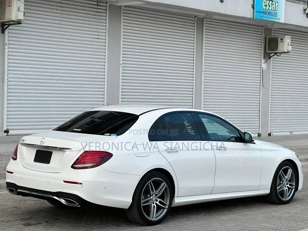 Mercedes-Benz E-Class 2022 White