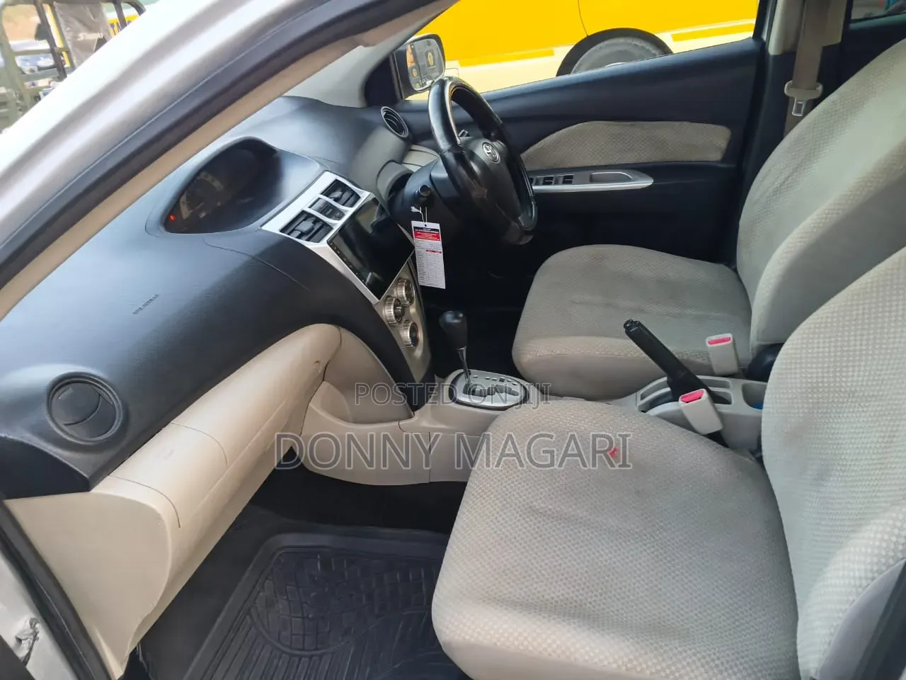Toyota Belta 2005 Silver