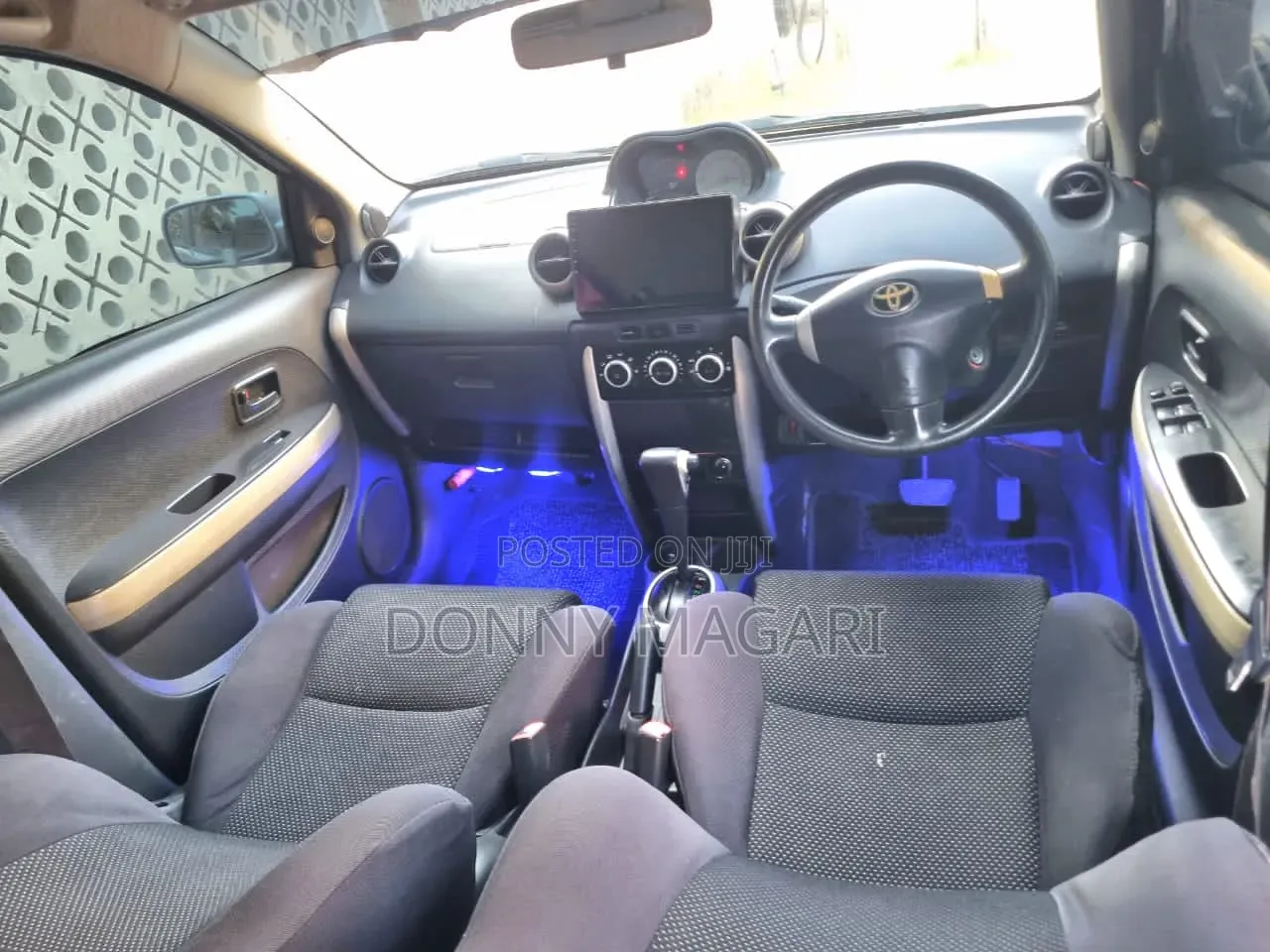 Toyota IST 2005 Silver