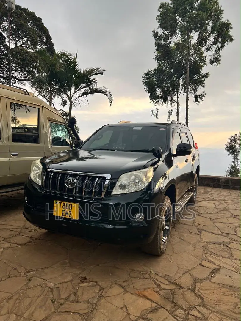 Toyota Land Cruiser Prado 2010 Black