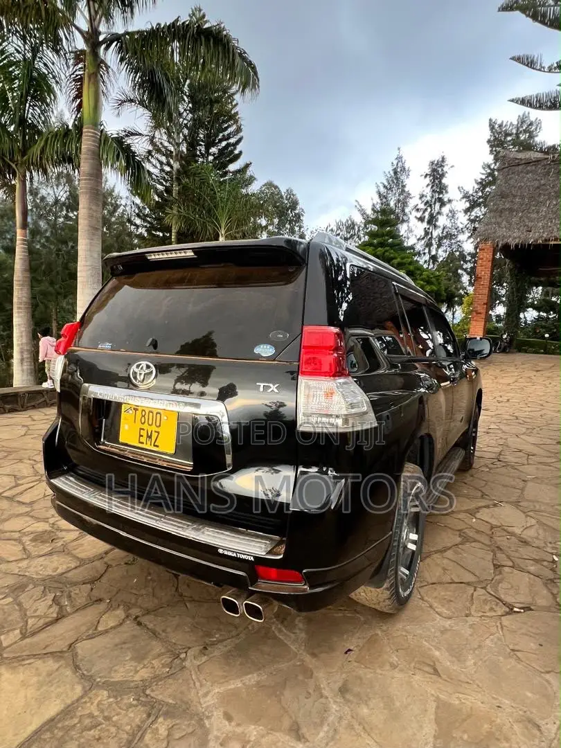 Toyota Land Cruiser Prado 2010 Black