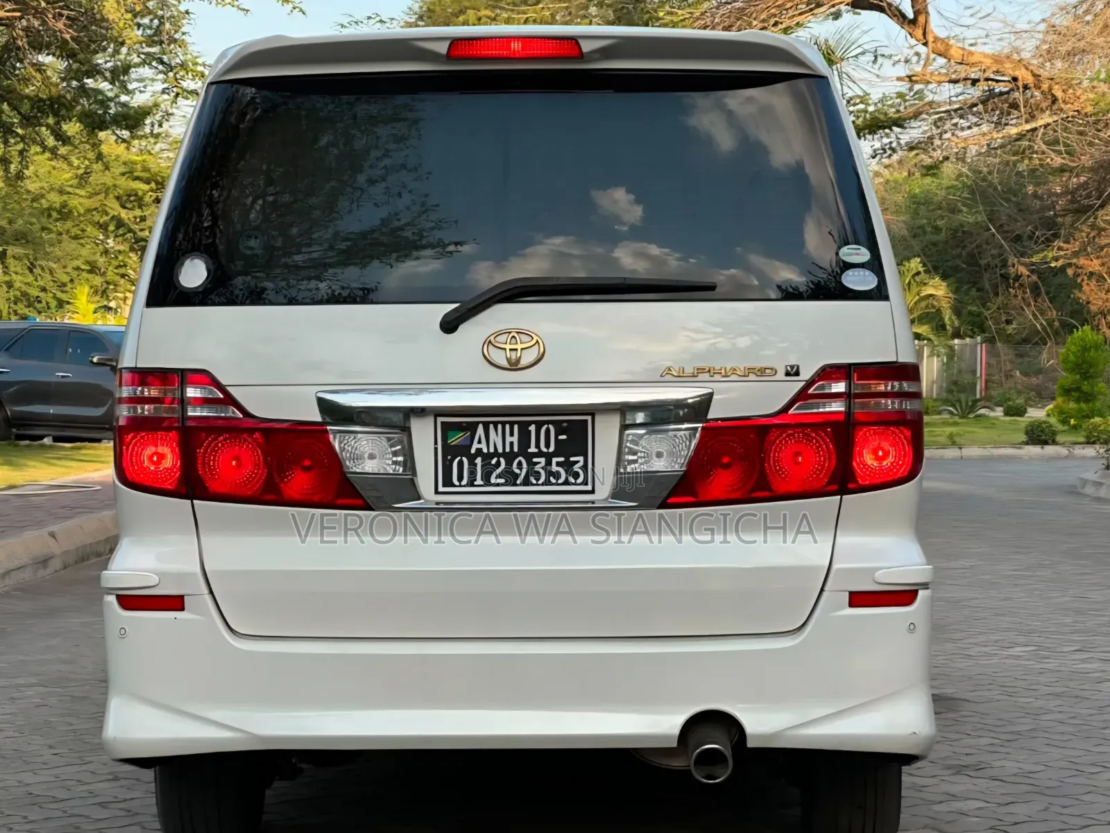 Toyota Alphard 2005 White
