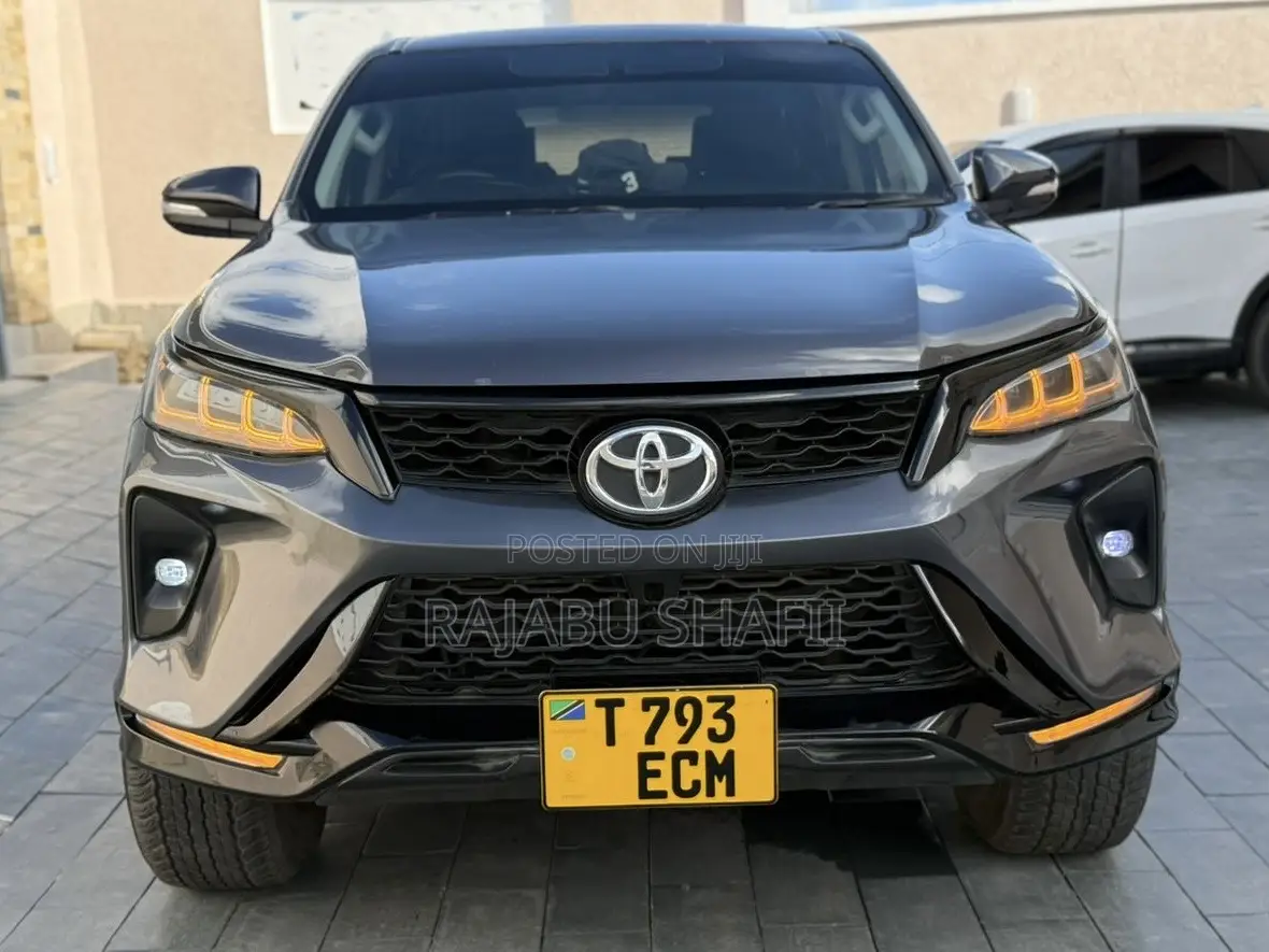 Toyota Fortuner 2.8 D AWD 2018 Gray