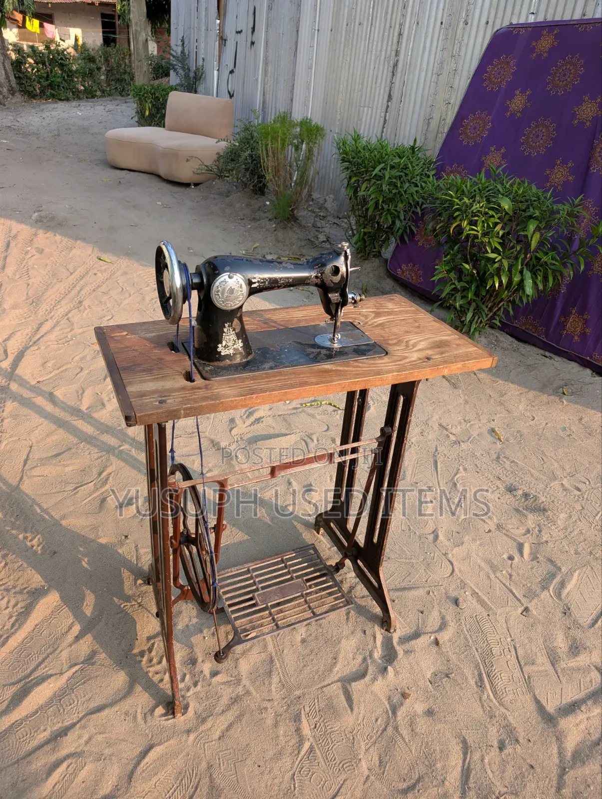Sewing Machine// Charahani //