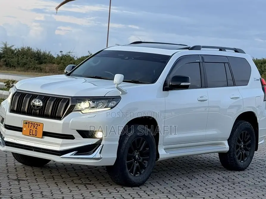 Toyota Land Cruiser Prado 2.7 2022 White