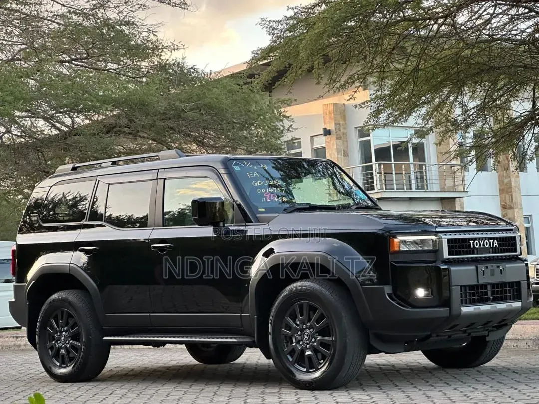 Toyota Land Cruiser 2024 Black