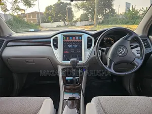 Toyota Kluger 2005 Silver