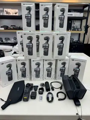 DJI Osmo Pocket 4 (Standard Combo)
