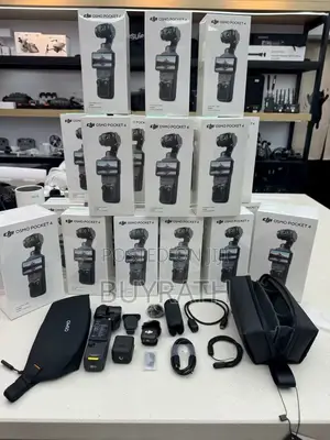 DJI Osmo Pocket 4 (Standard Combo)