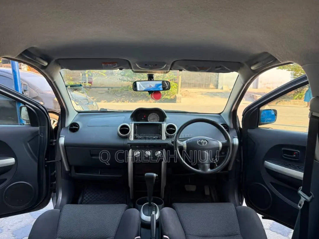 Toyota IST 2003 Gray