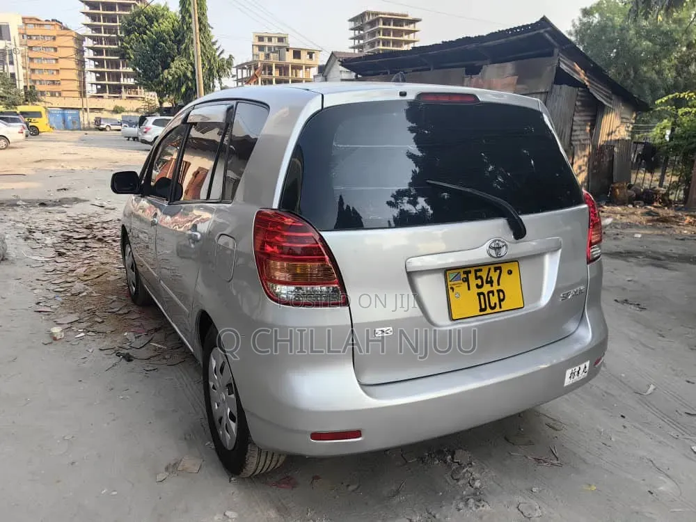 Toyota Corolla Spacio 2004 Silver