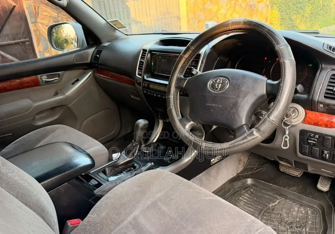 Toyota Land Cruiser Prado 2005 Silver