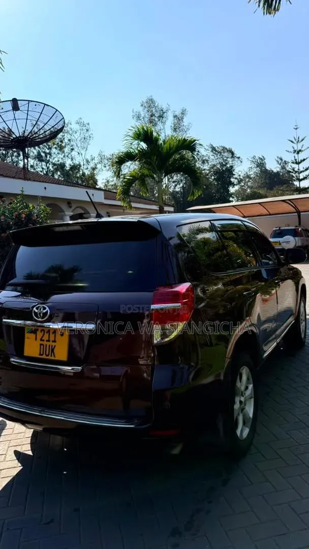Toyota Vanguard 2010
