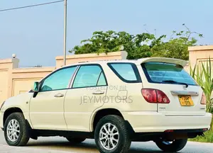 Toyota Harrier 2003 White