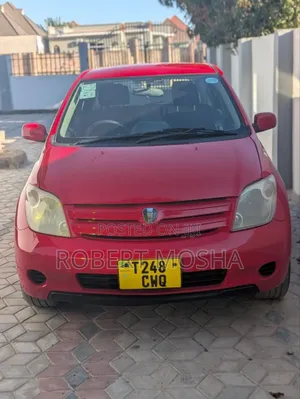 Toyota IST 2003 Red