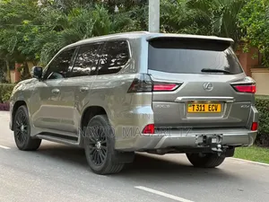 Toyota Land Cruiser 2022 Gray