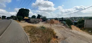 Eneo Limegusa Barabara Ya Lami Linauzwa Tabata Maji Chumvi