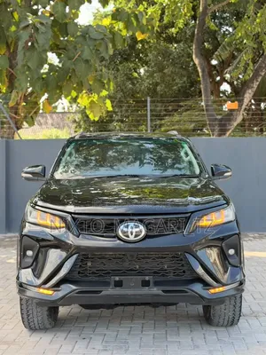 Toyota Fortuner 2018 Black