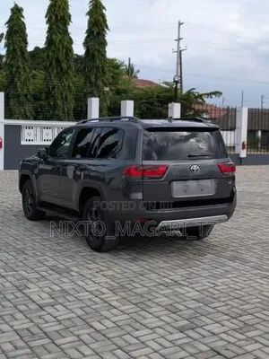 Toyota Land Cruiser 2024 Gray
