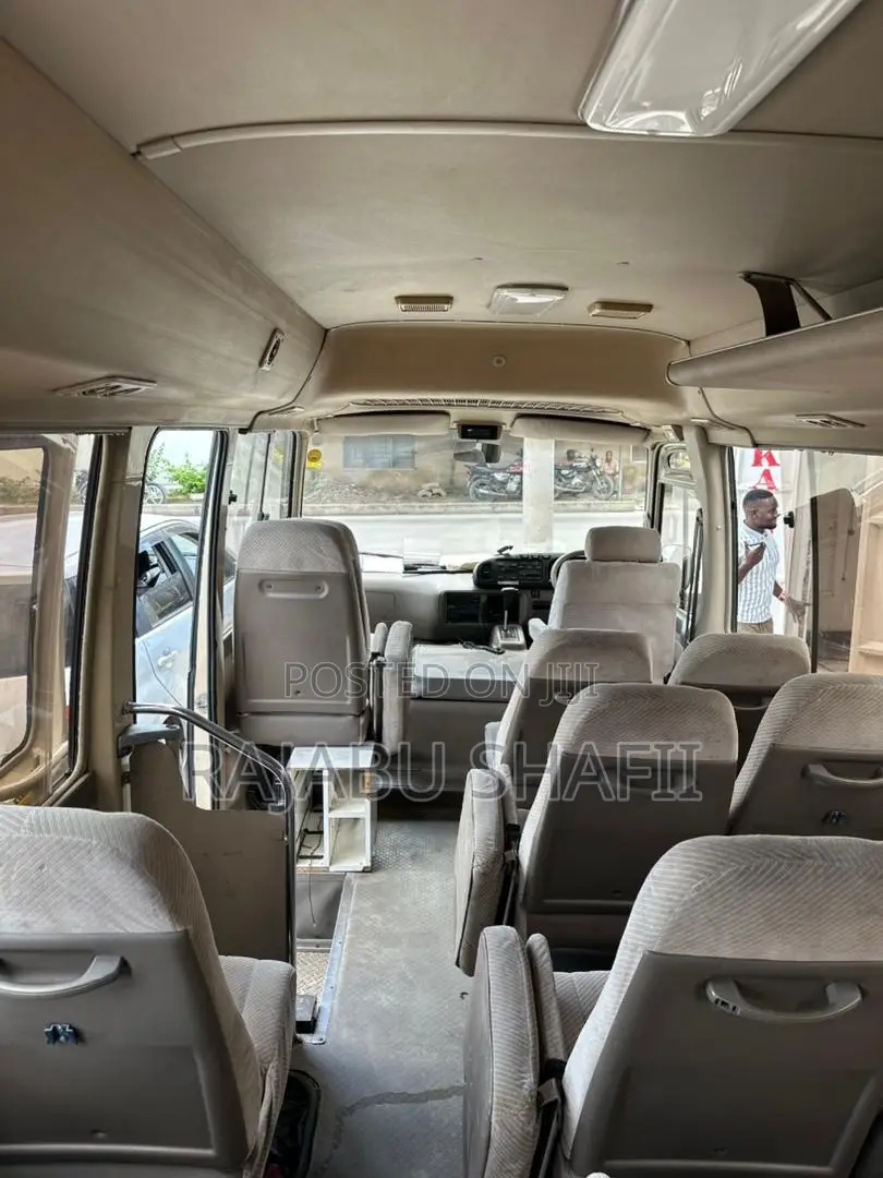 Toyota Coaster 2004 Beige