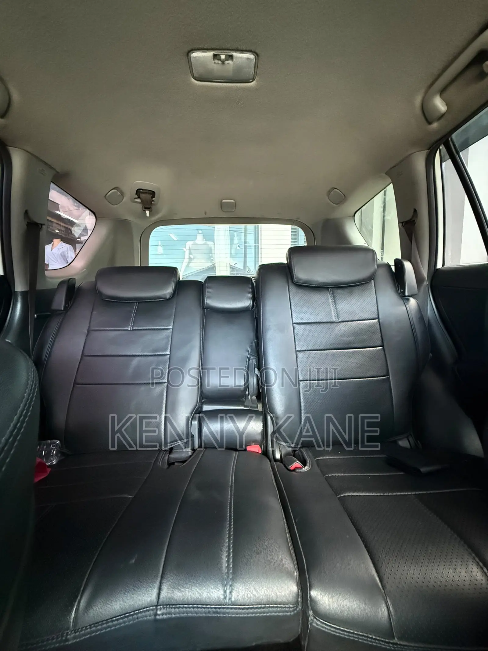 Toyota Vanguard 2010 White