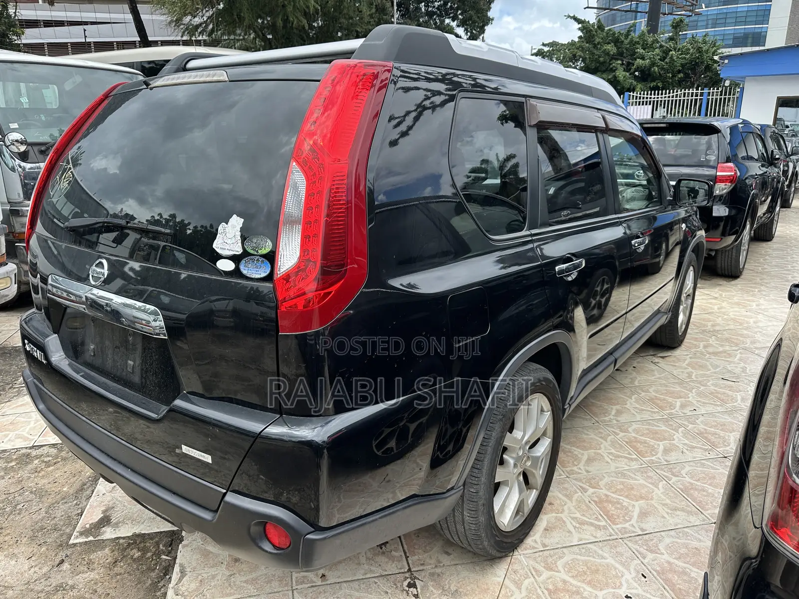 Nissan X-Trail 2.0 Petrol XE 2012 Black