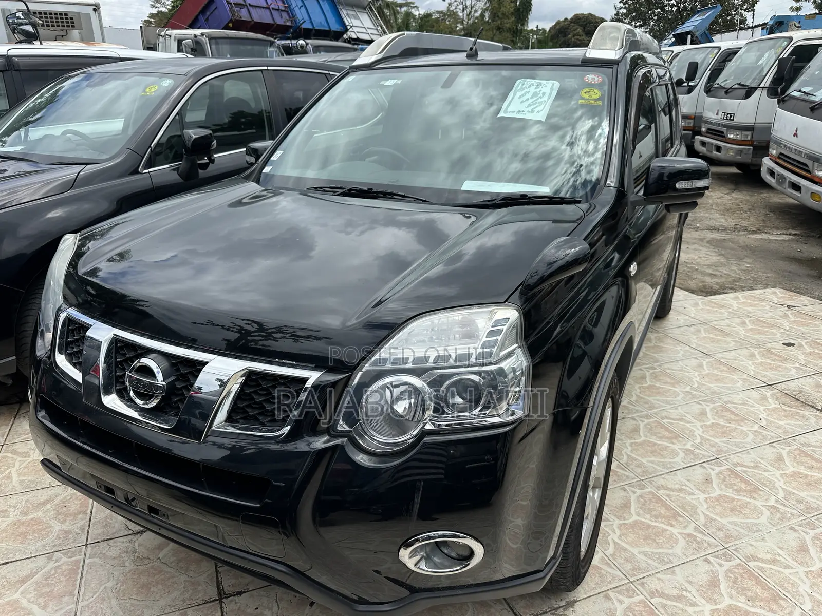 Nissan X-Trail 2.0 Petrol XE 2012 Black