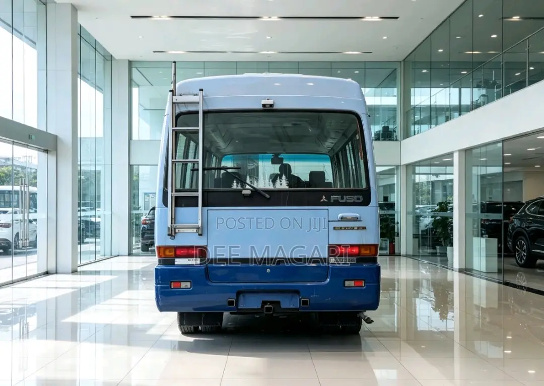 Mitsubishi Fuso Rosa 1996 Blue