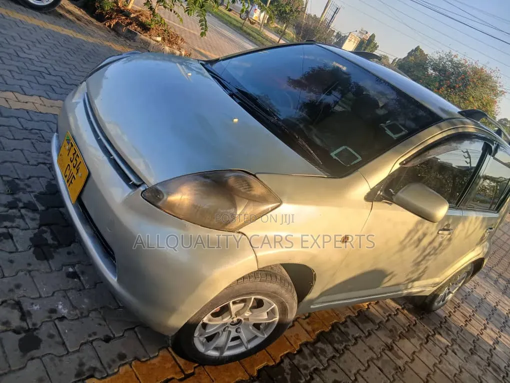 Toyota Passo 2005 Silver