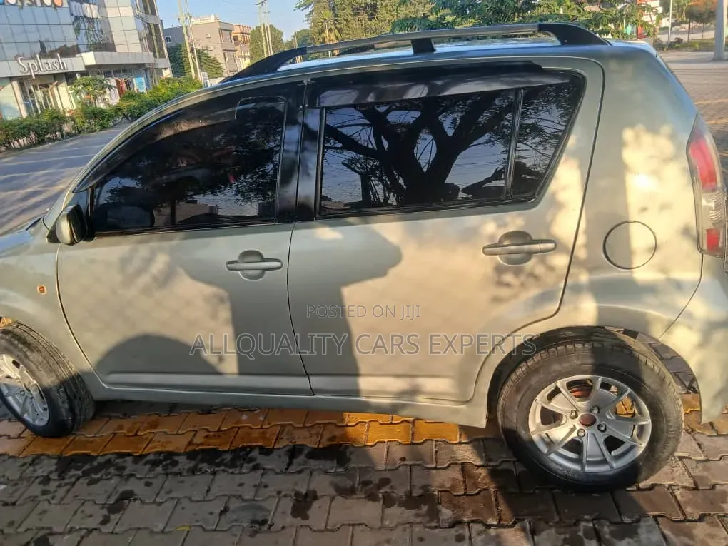 Toyota Passo 2005 Silver