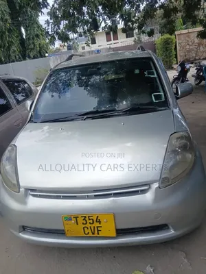 Toyota Passo 2005 Silver