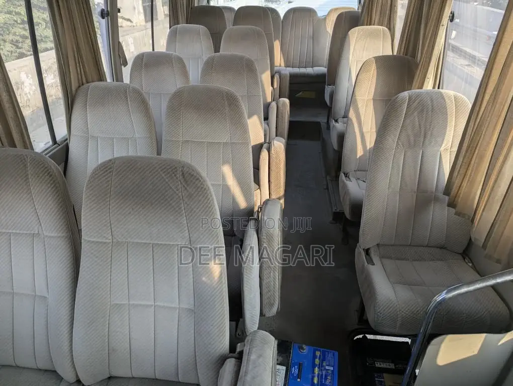 Toyota Coaster 2000 Blue