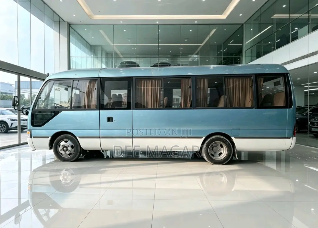Toyota Coaster 2000 Blue