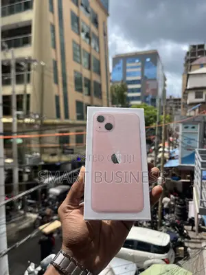 New Apple iPhone 13 128 GB Pink
