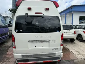 Toyota Quantum 2012 White