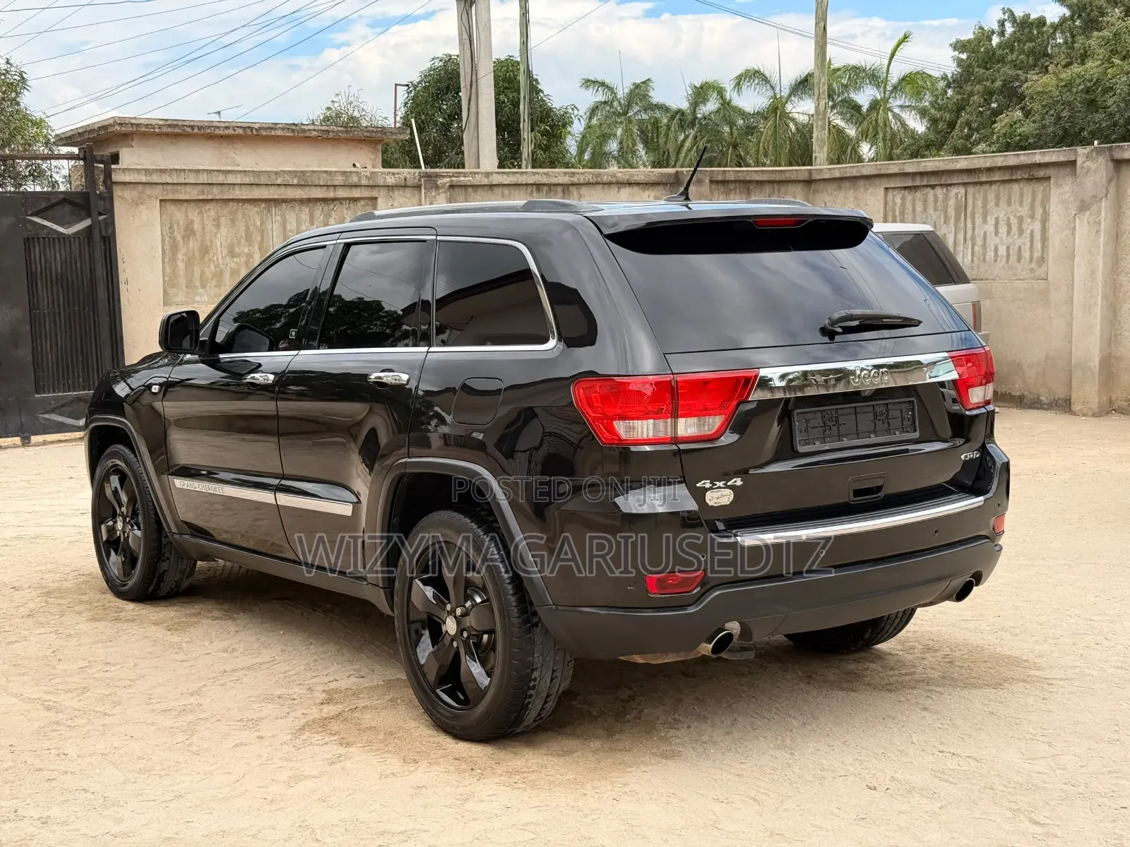 Jeep Cherokee 2012 Black