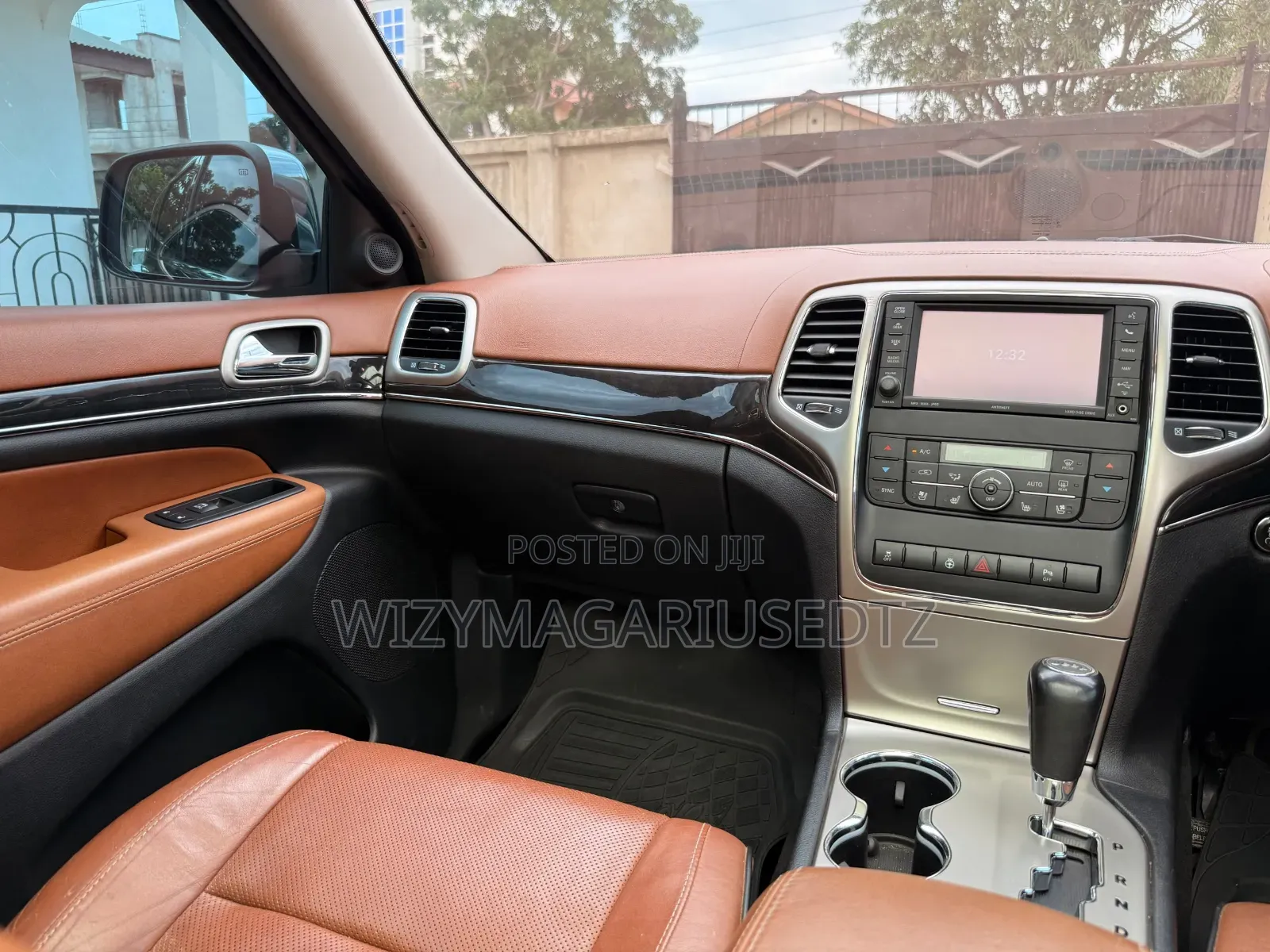 Jeep Cherokee 2012 Black